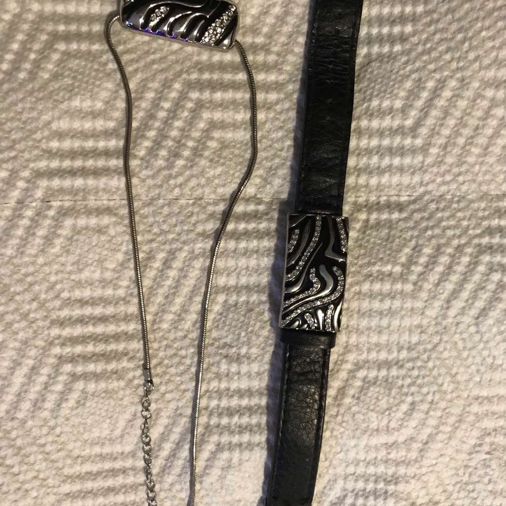 Necklace and bracelet set